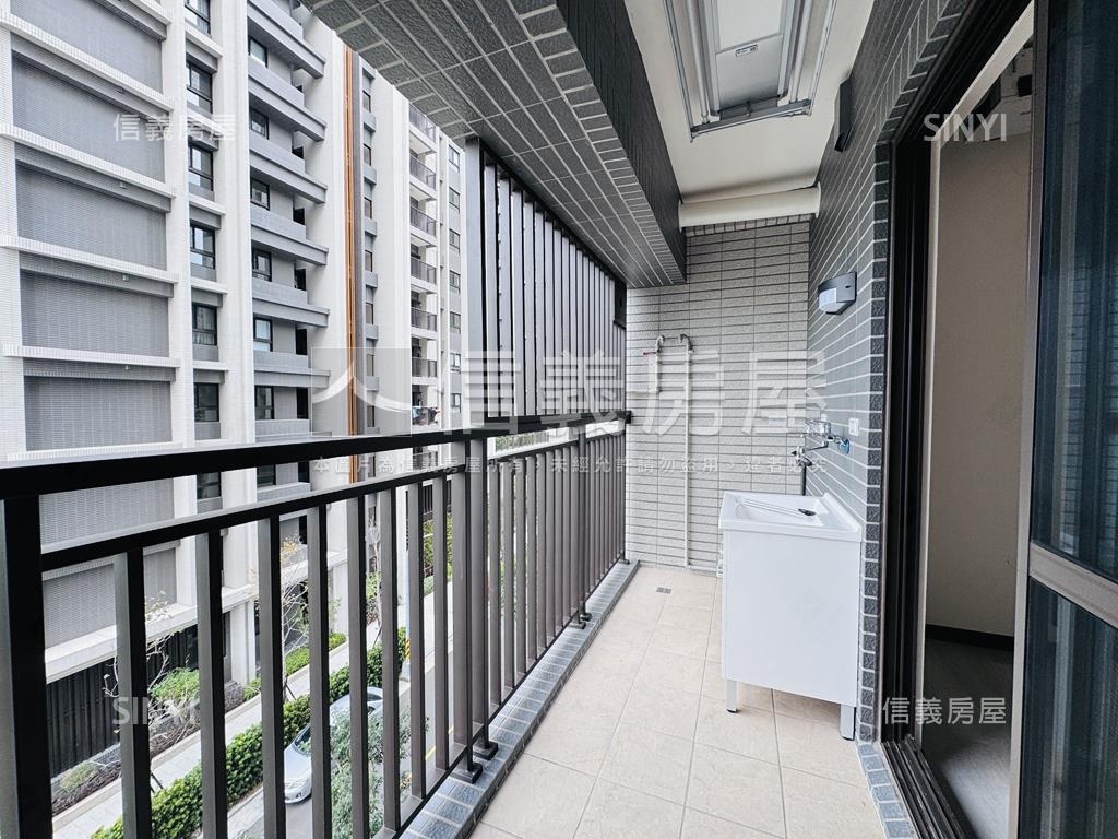 櫻花知築２房平面車位房屋室內格局與周邊環境