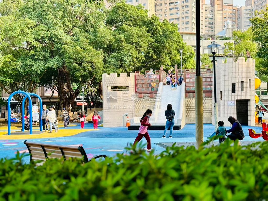 仁愛公園⭐第一排美宅房屋室內格局與周邊環境