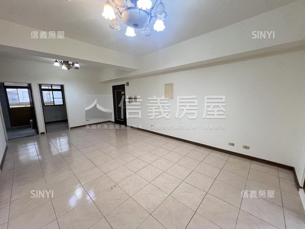 海岸新都三房車房屋室內格局與周邊環境