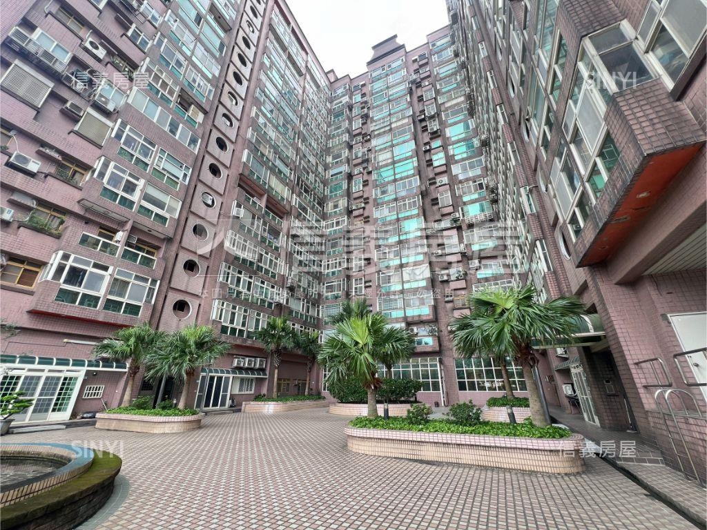 海岸新都三房車房屋室內格局與周邊環境