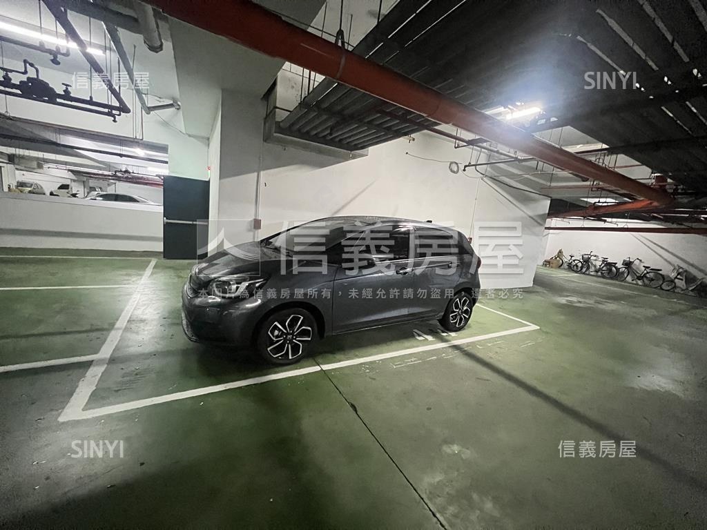 海岸新都三房車房屋室內格局與周邊環境