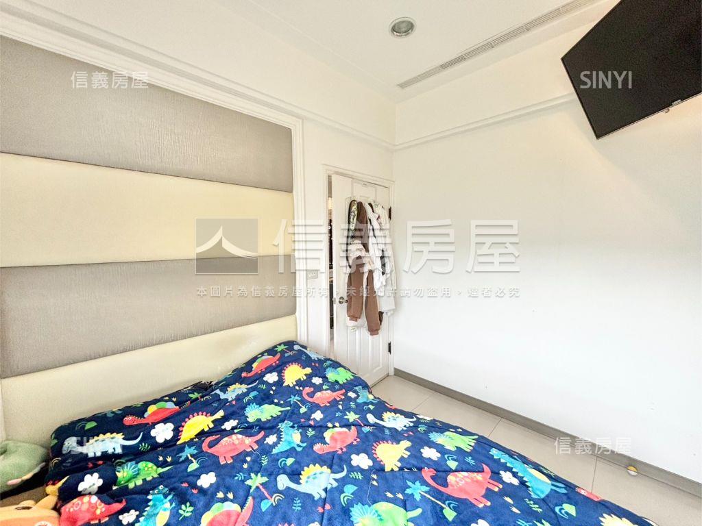 雷諾瓦經典四房雙主臥房屋室內格局與周邊環境