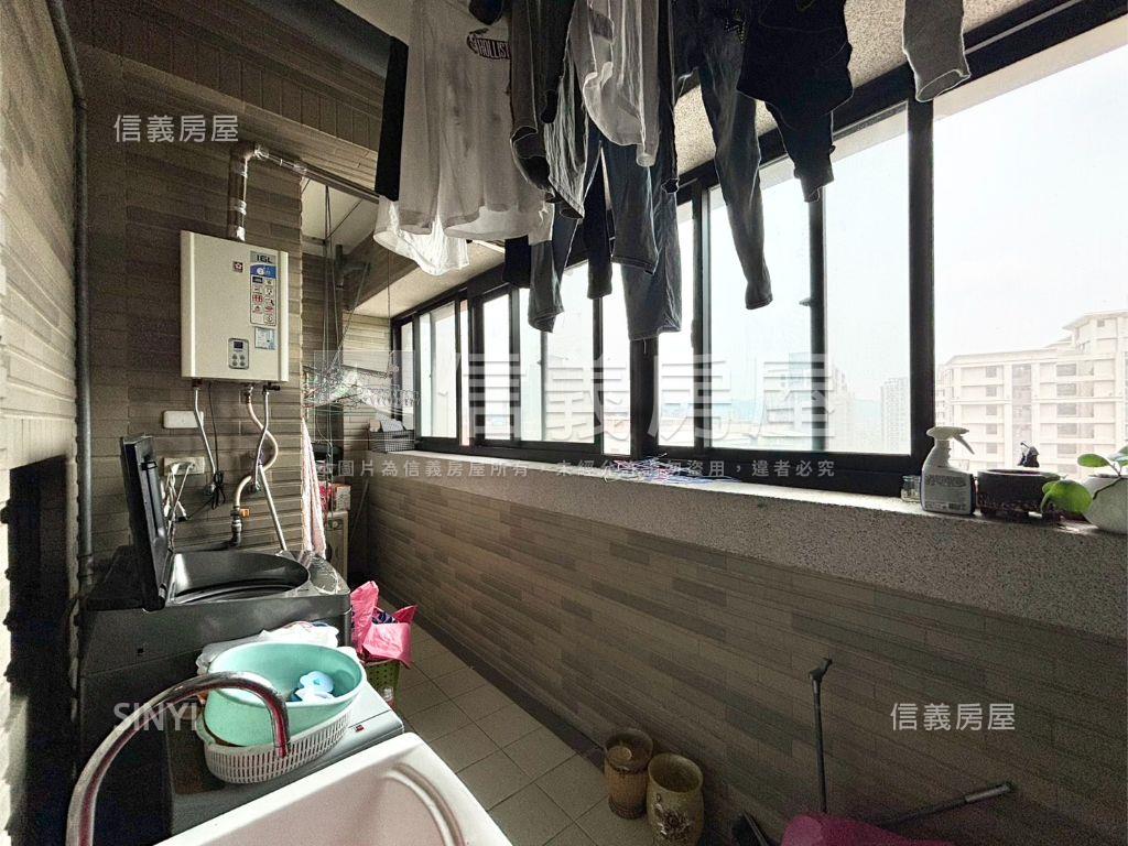 雷諾瓦經典四房雙主臥房屋室內格局與周邊環境