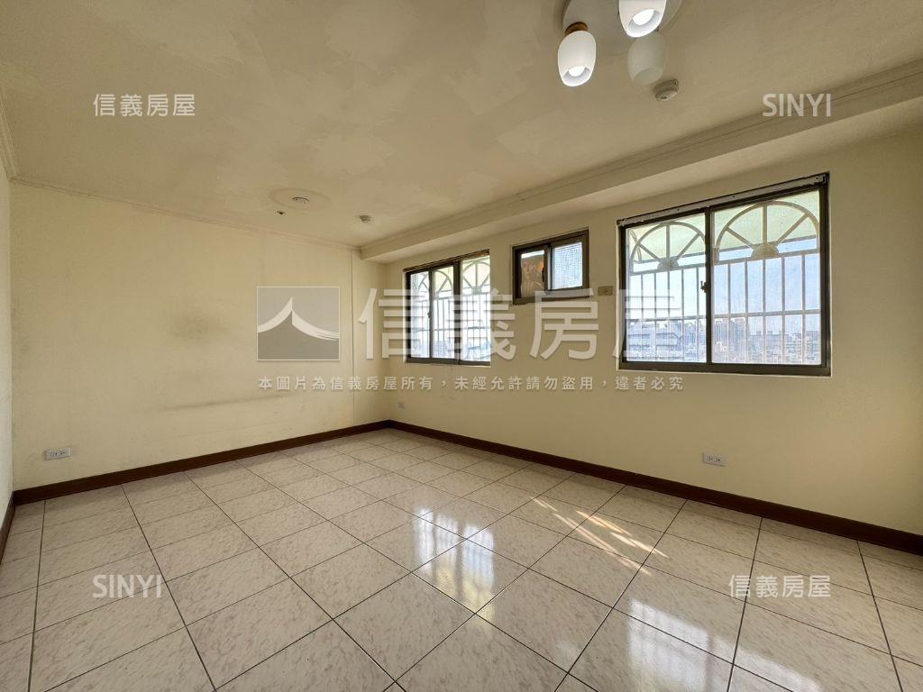 近未來捷運轉運站風景宅房屋室內格局與周邊環境