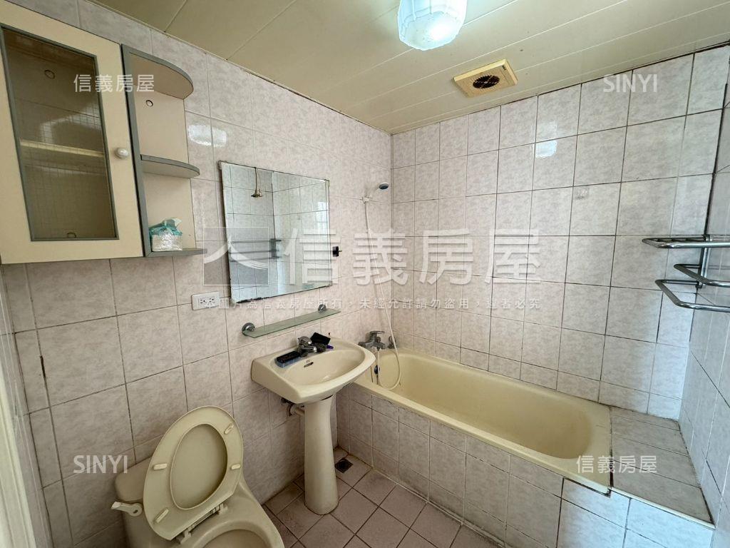 近未來捷運轉運站風景宅房屋室內格局與周邊環境