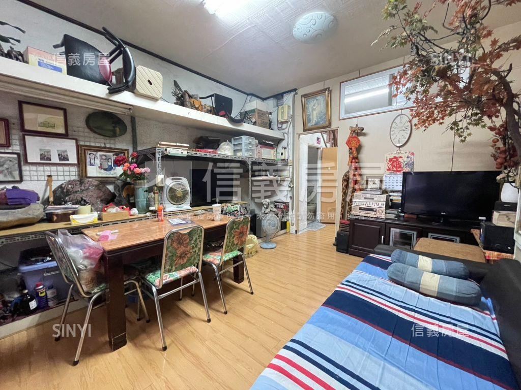 近奇美朝南美透天房屋室內格局與周邊環境