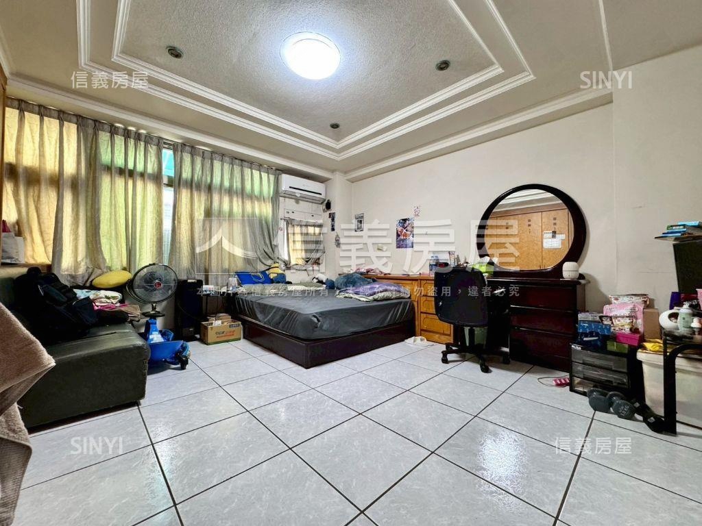 草悟道向上市場電梯三房房屋室內格局與周邊環境