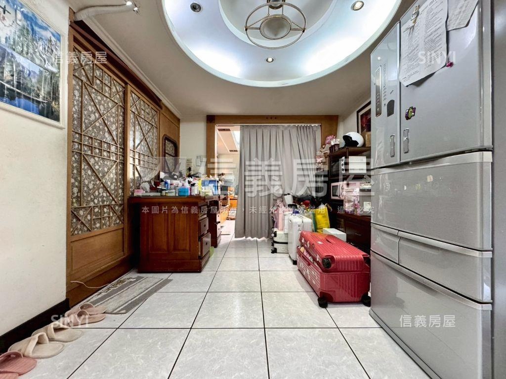 草悟道向上市場電梯三房房屋室內格局與周邊環境