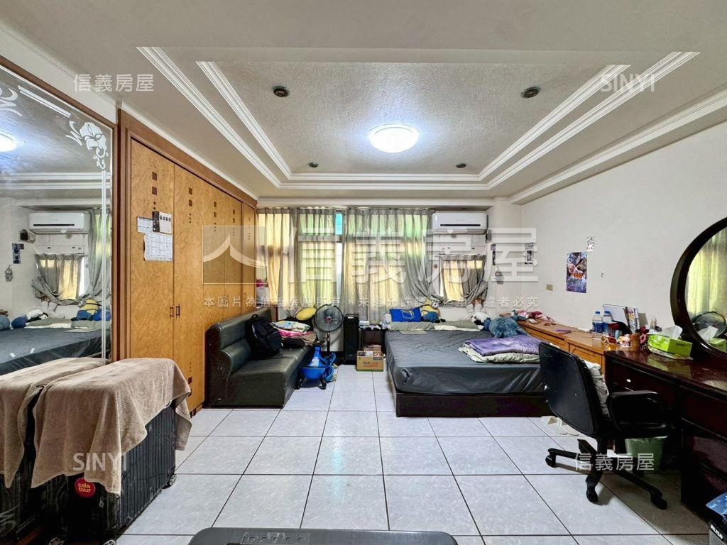 草悟道向上市場電梯三房房屋室內格局與周邊環境