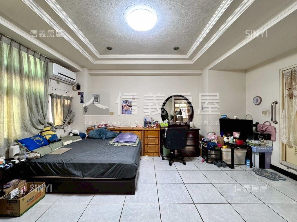 草悟道向上市場電梯三房房屋室內格局與周邊環境