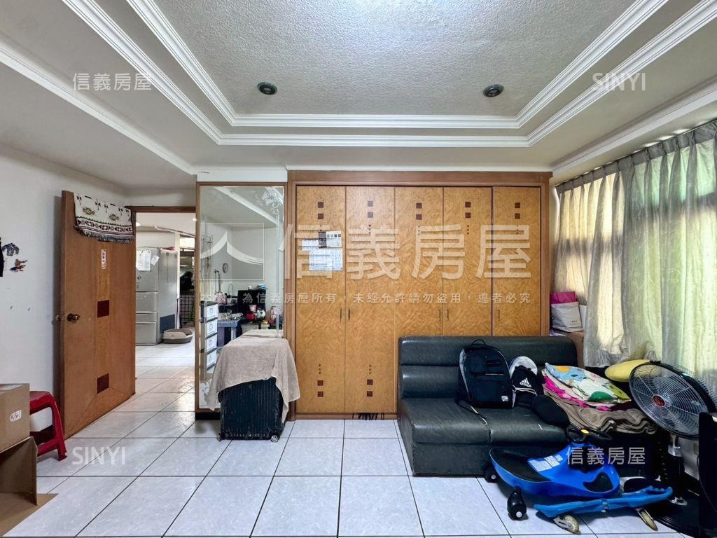 草悟道向上市場電梯三房房屋室內格局與周邊環境