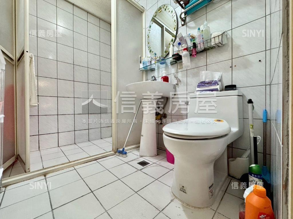 草悟道向上市場電梯三房房屋室內格局與周邊環境