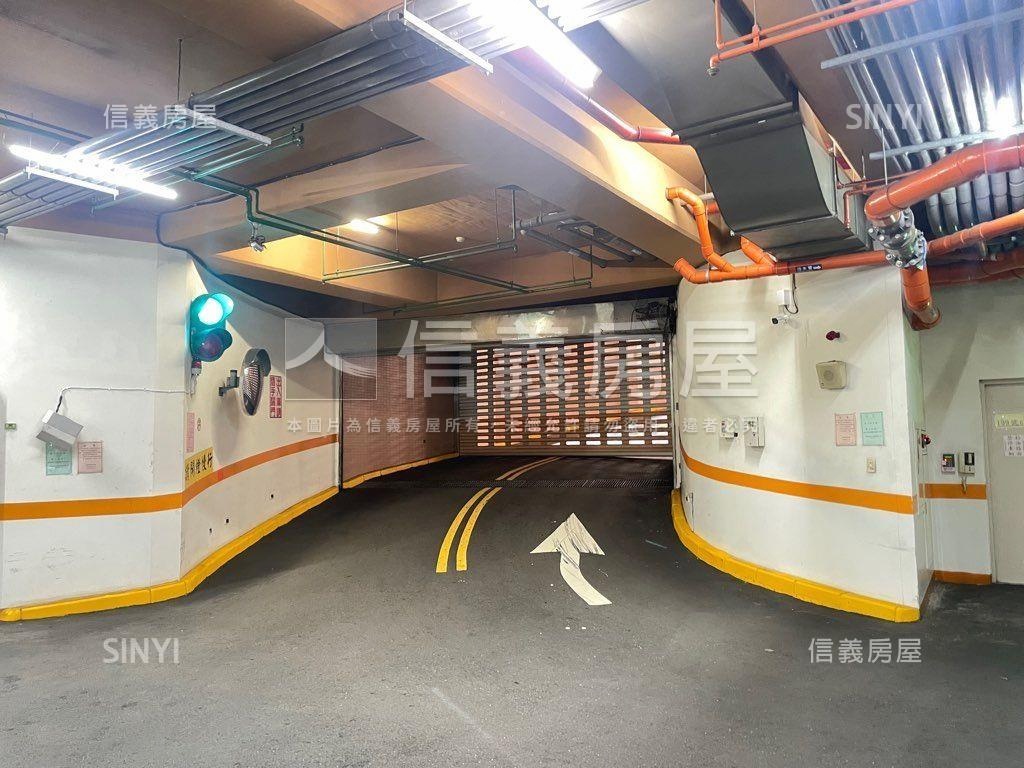 中租理想家Ｂ１車位房屋室內格局與周邊環境