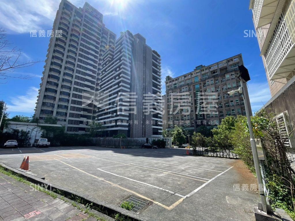 方正土地２３１坪房屋室內格局與周邊環境
