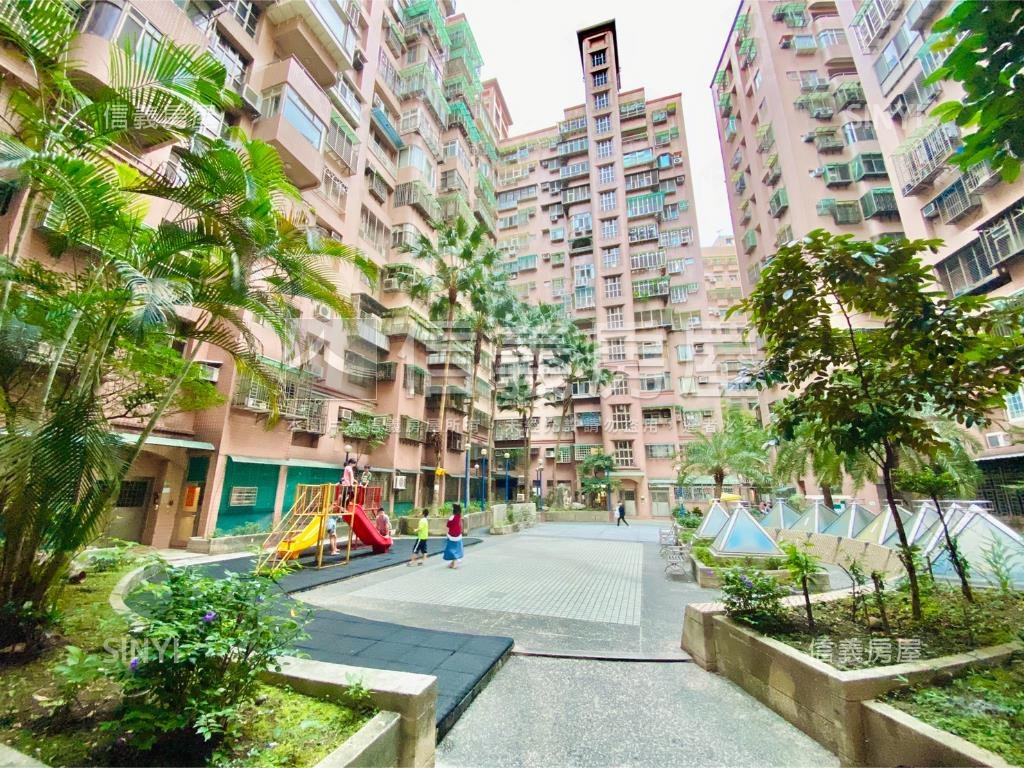 台北麗京三房有車位。綠園房屋室內格局與周邊環境