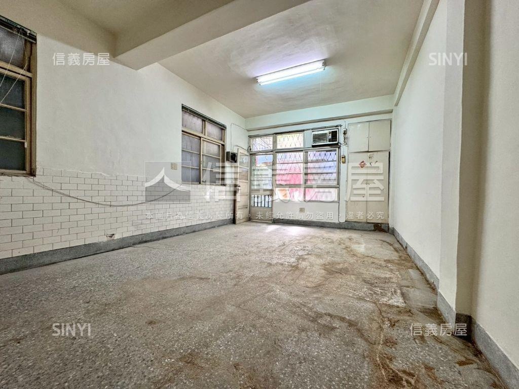 邊間低總價大地坪潛力透天房屋室內格局與周邊環境