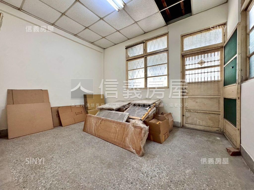 邊間低總價大地坪潛力透天房屋室內格局與周邊環境