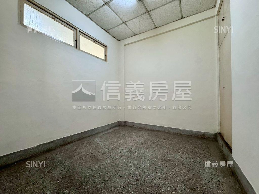 邊間低總價大地坪潛力透天房屋室內格局與周邊環境