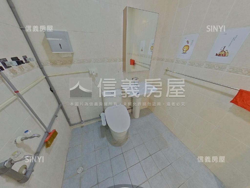 花壇方便停車透天房屋室內格局與周邊環境