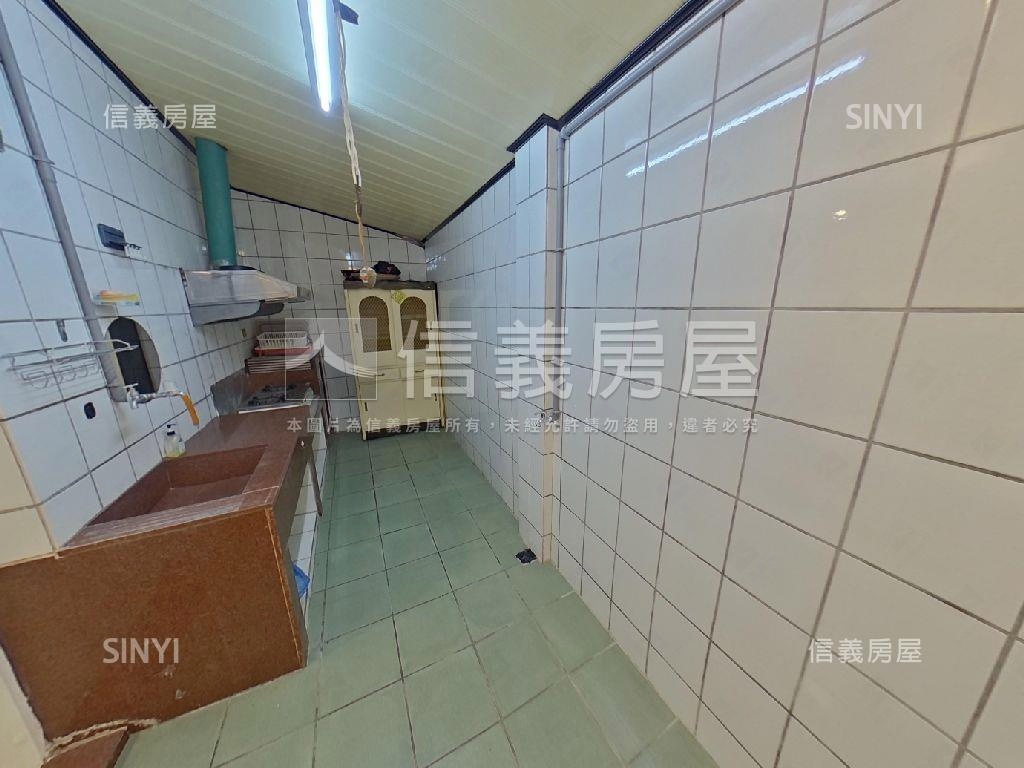 花壇方便停車透天房屋室內格局與周邊環境