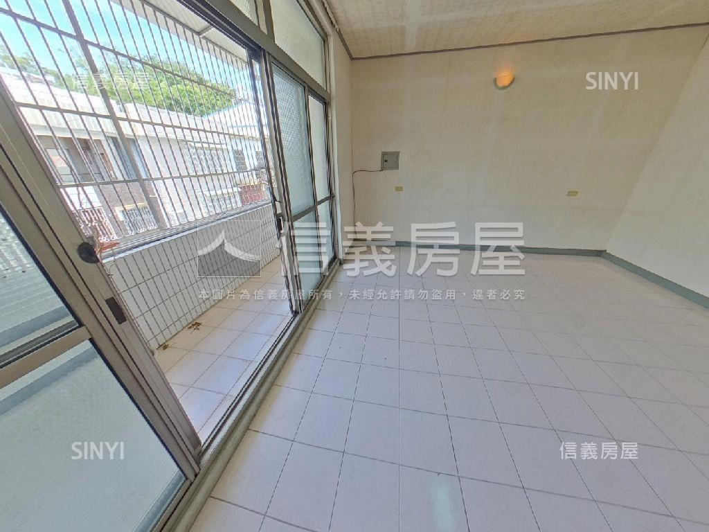 花壇方便停車透天房屋室內格局與周邊環境