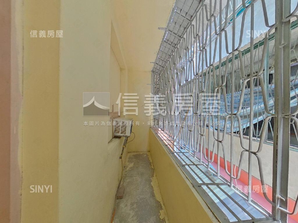 花壇方便停車透天房屋室內格局與周邊環境