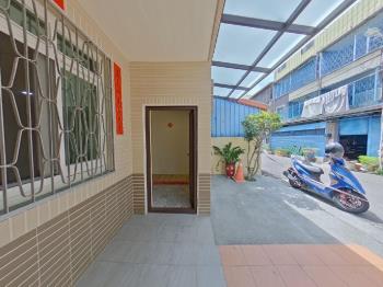 花壇方便停車透天