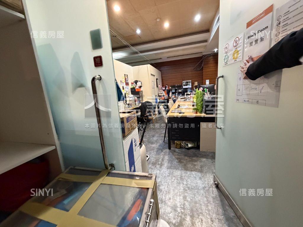 松山車站超值双鐵辦公大樓房屋室內格局與周邊環境