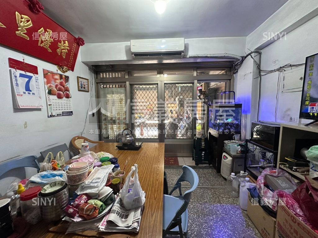 板橋府中商業區大透天房屋室內格局與周邊環境