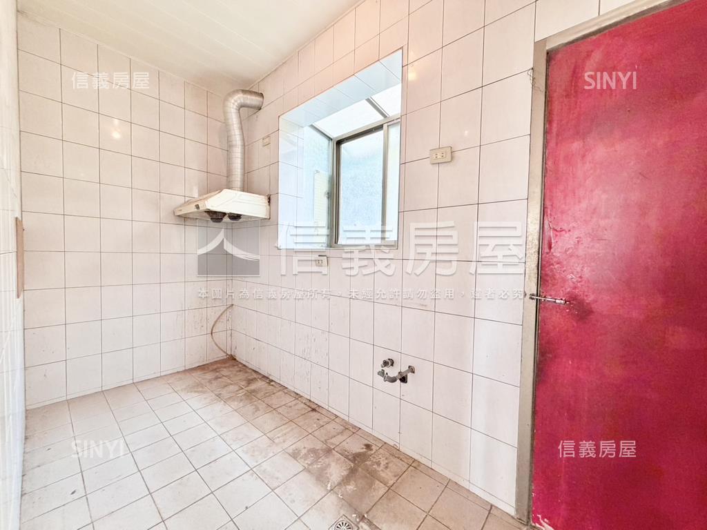 稀有釋出大地坪透天房屋室內格局與周邊環境