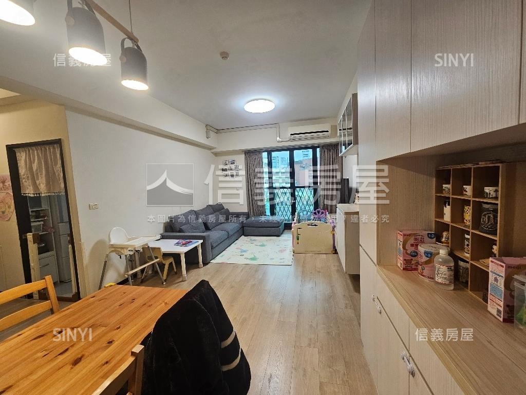 優北屯市區輕屋齡四房平車房屋室內格局與周邊環境