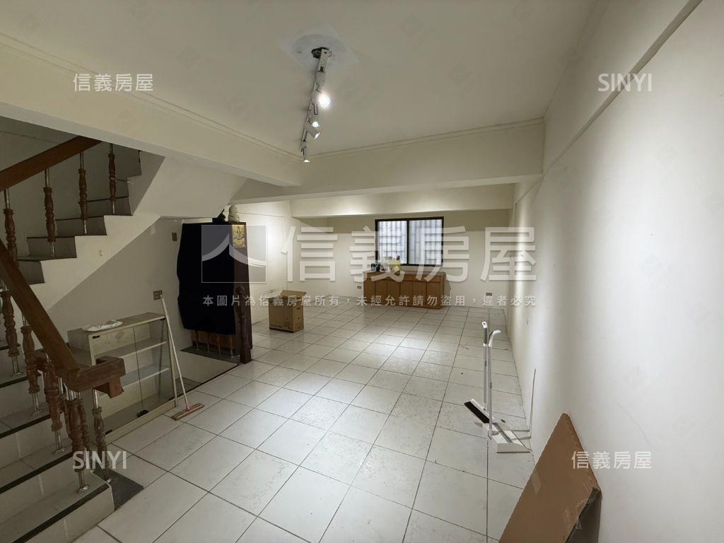 北區人車分道稀有讚透天房屋室內格局與周邊環境