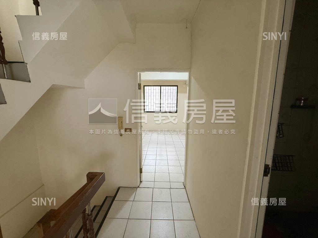 北區人車分道稀有讚透天房屋室內格局與周邊環境