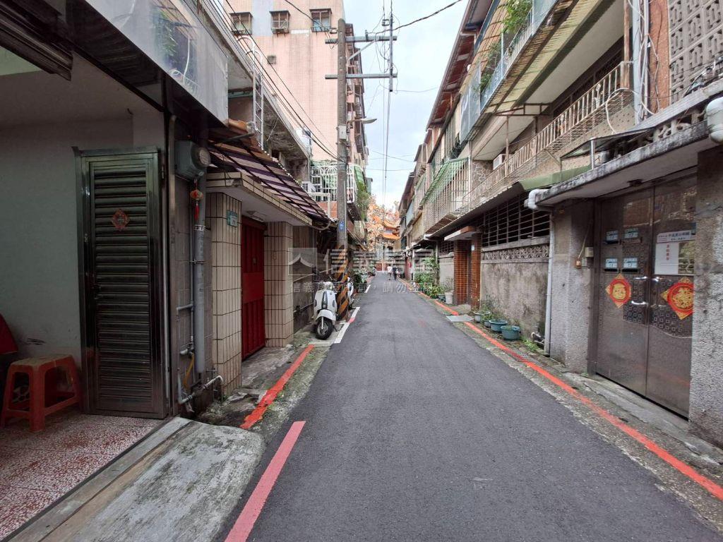 仁愛公園靜巷透天房屋室內格局與周邊環境