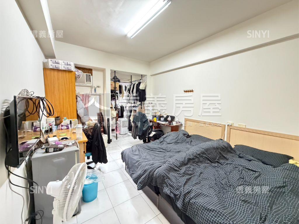 淡水金雞母稀有收租聖品房屋室內格局與周邊環境