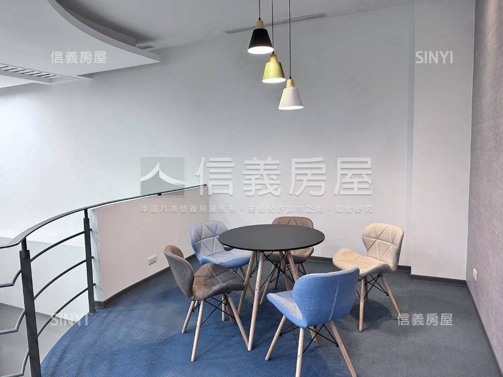 ＡＰＥＣ挑高８Ｍ雙層辦公房屋室內格局與周邊環境