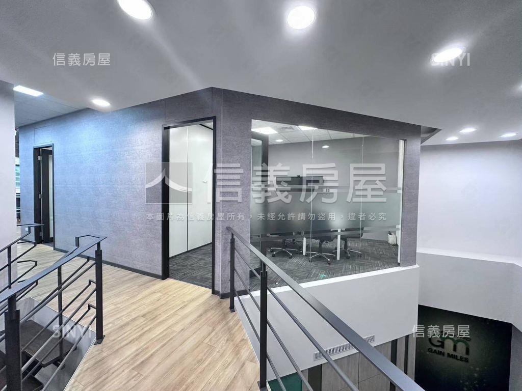 ＡＰＥＣ挑高８Ｍ雙層辦公房屋室內格局與周邊環境