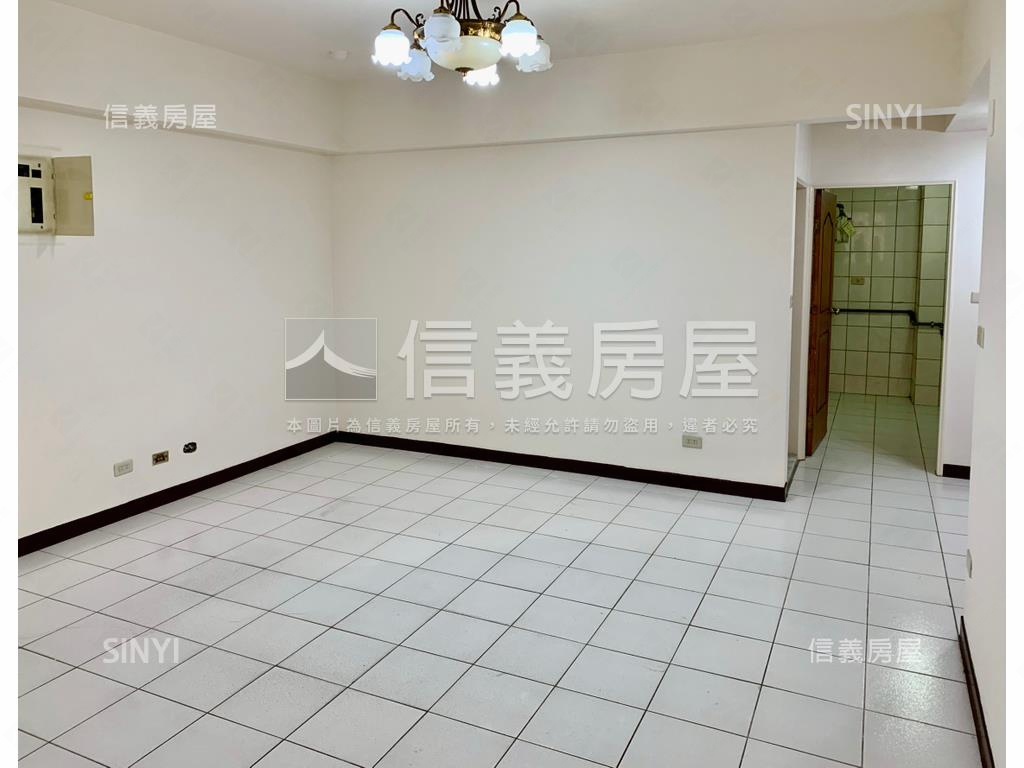 專任中正路稀有三房華廈房屋室內格局與周邊環境