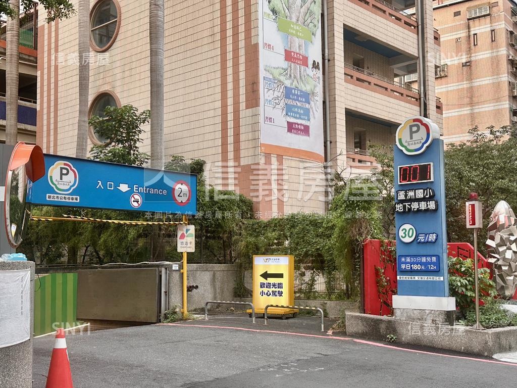 專任中正路稀有三房華廈房屋室內格局與周邊環境