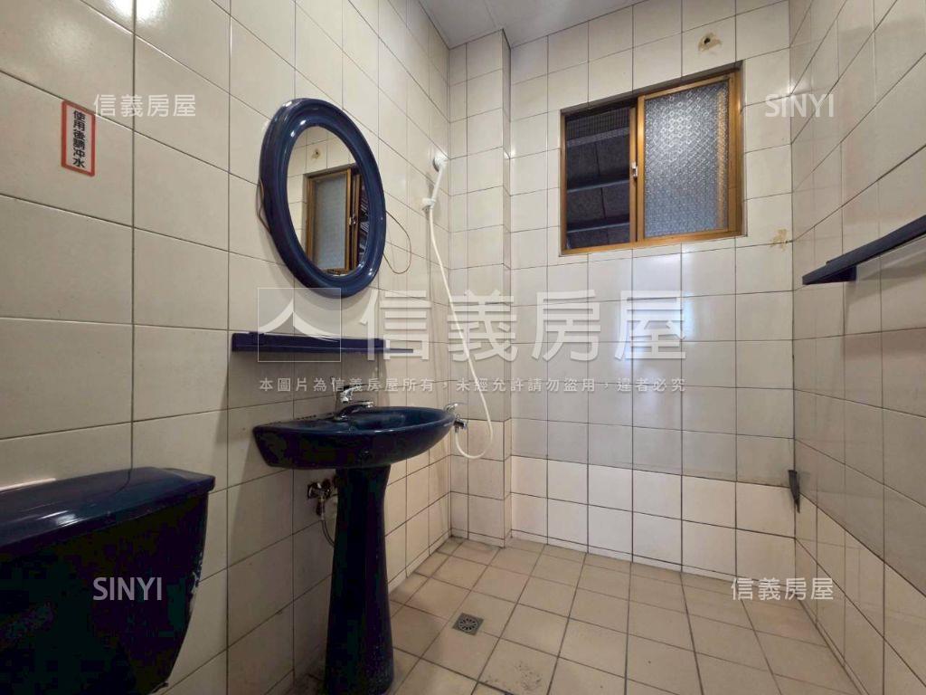 板橋優質店面，有地下室房屋室內格局與周邊環境