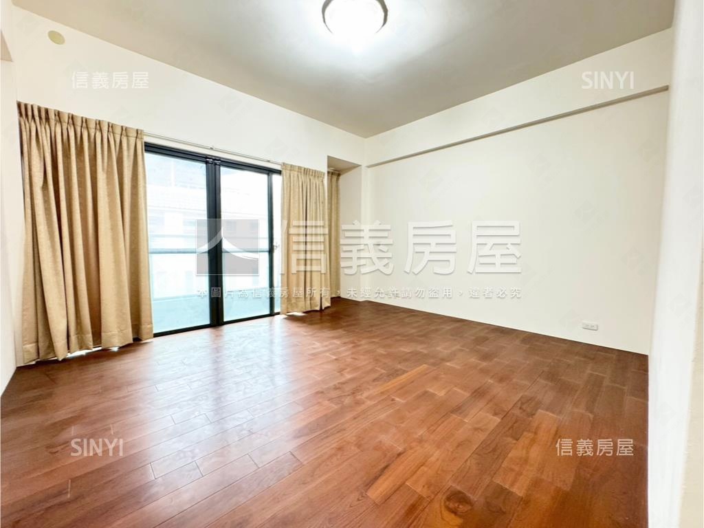 近中興商圈臨路震後別墅房屋室內格局與周邊環境