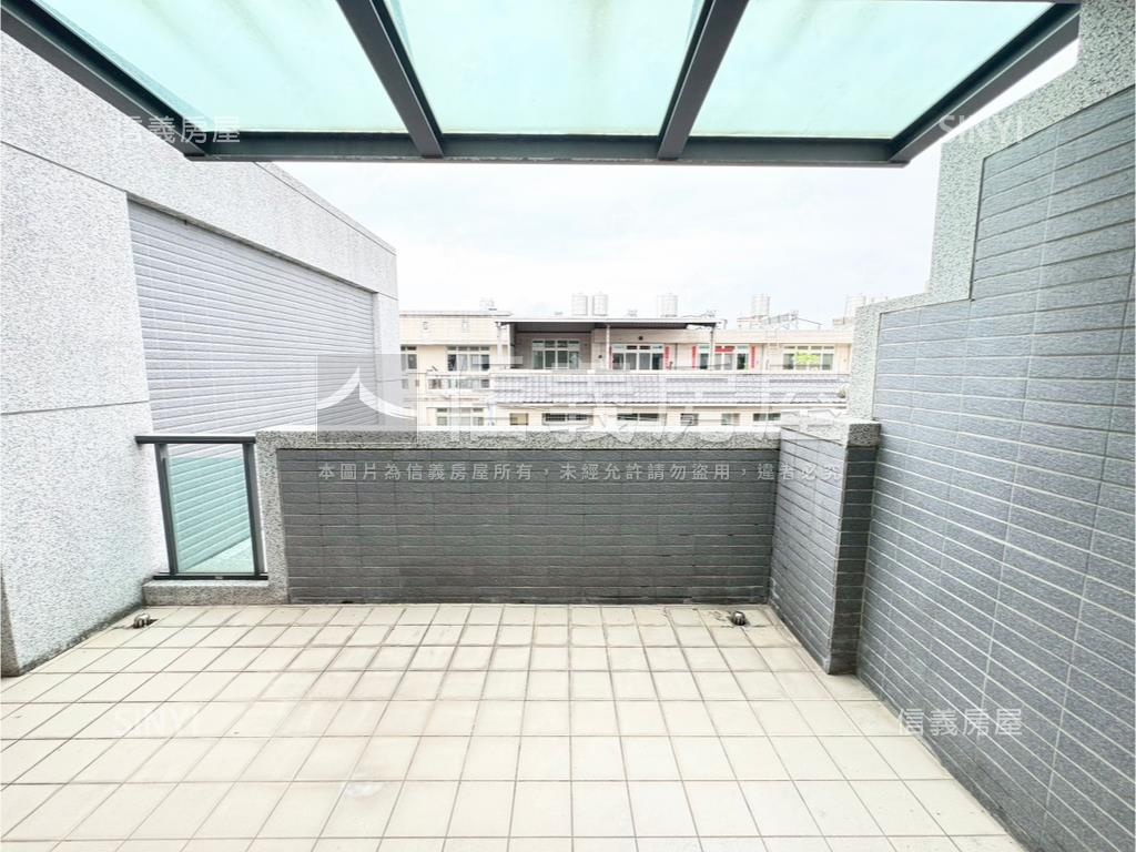 近中興商圈臨路震後別墅房屋室內格局與周邊環境
