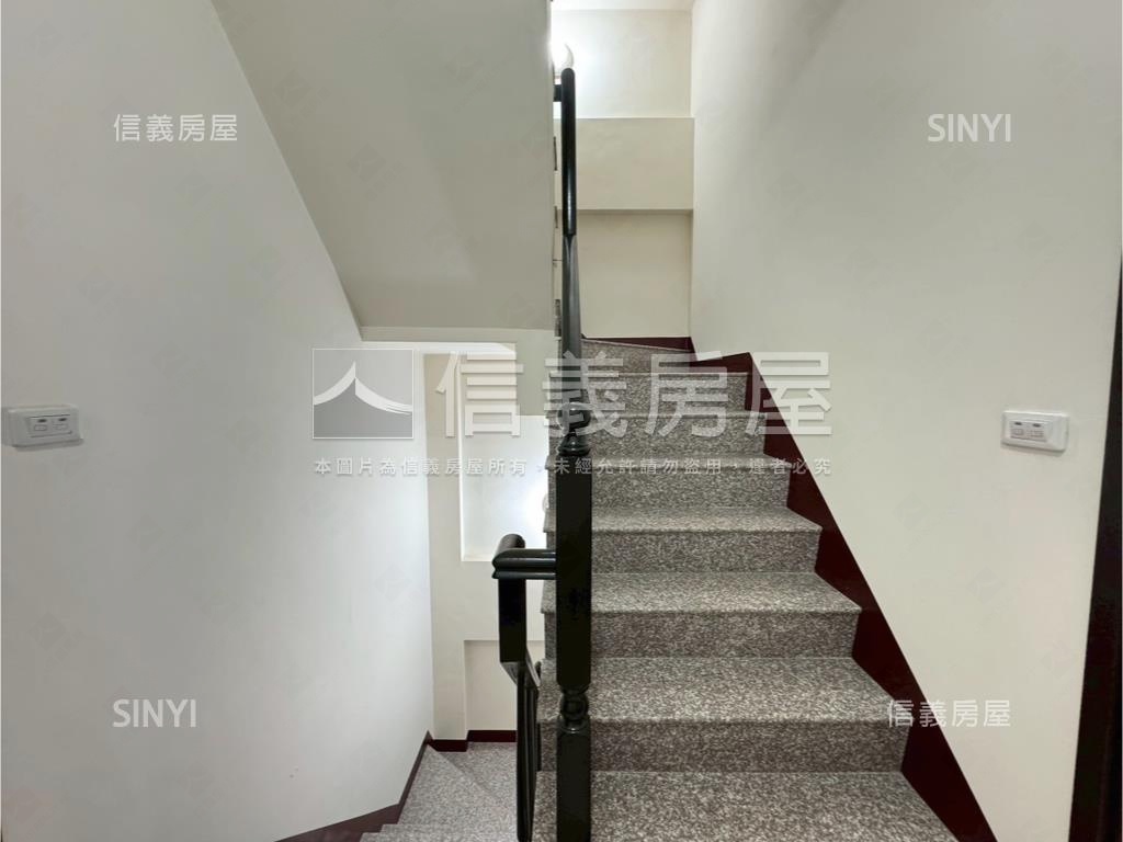 近中興商圈臨路震後別墅房屋室內格局與周邊環境