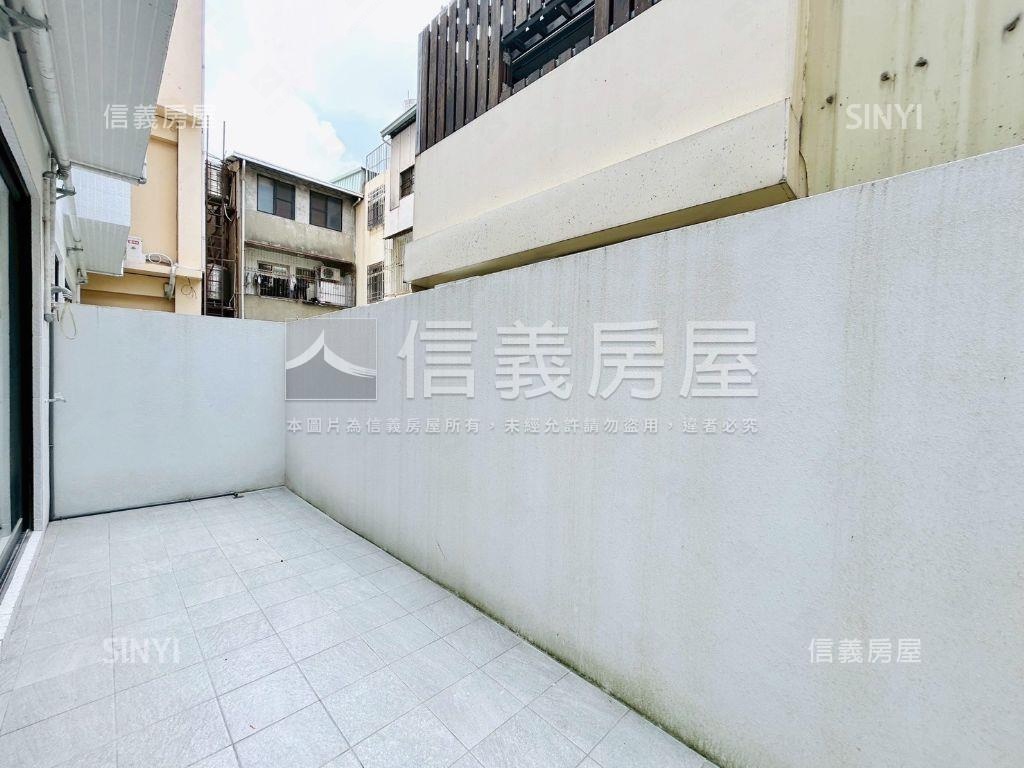 北屯近仁美國小電梯豪墅Ｂ房屋室內格局與周邊環境