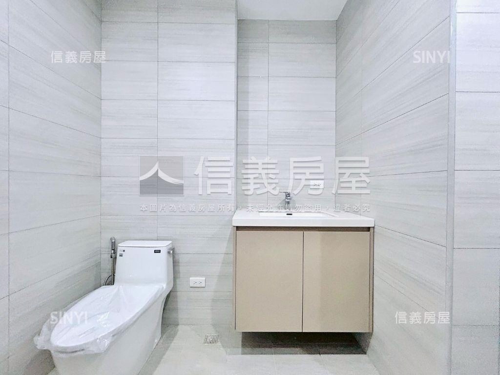 北屯近仁美國小電梯豪墅Ｂ房屋室內格局與周邊環境