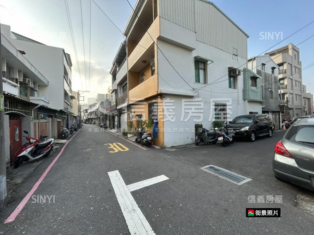 仁和路獨院角窗透天房屋室內格局與周邊環境