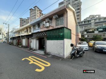 仁和路獨院角窗透天