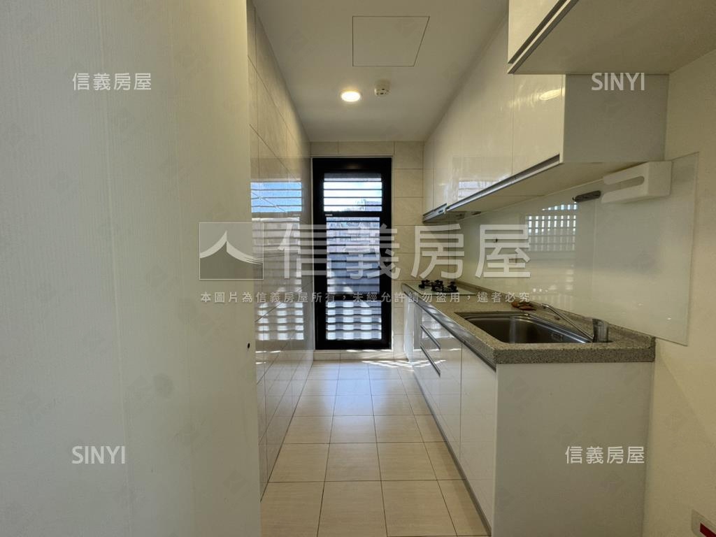 世界Ｖ１多元辦公ＳＯＨＯ房屋室內格局與周邊環境