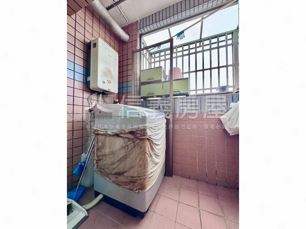 近樹義國小四房附車位房屋室內格局與周邊環境