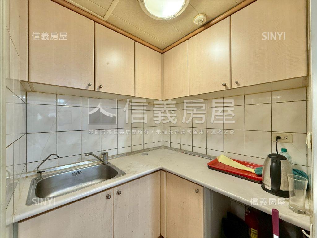 新台五金三角商辦房屋室內格局與周邊環境